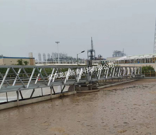 周邊傳動吸泥機